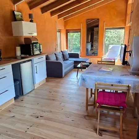 La Petite Maison Suspendue